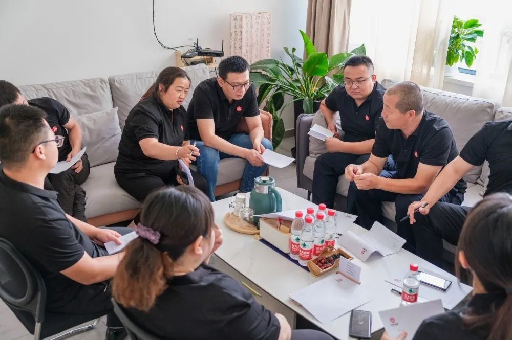 心相融·创未来丨万事博物流2022年中总结会议