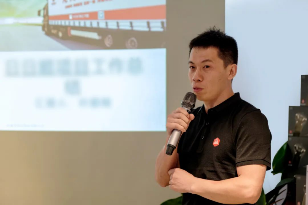 心相融·创未来丨万事博物流2022年中总结会议